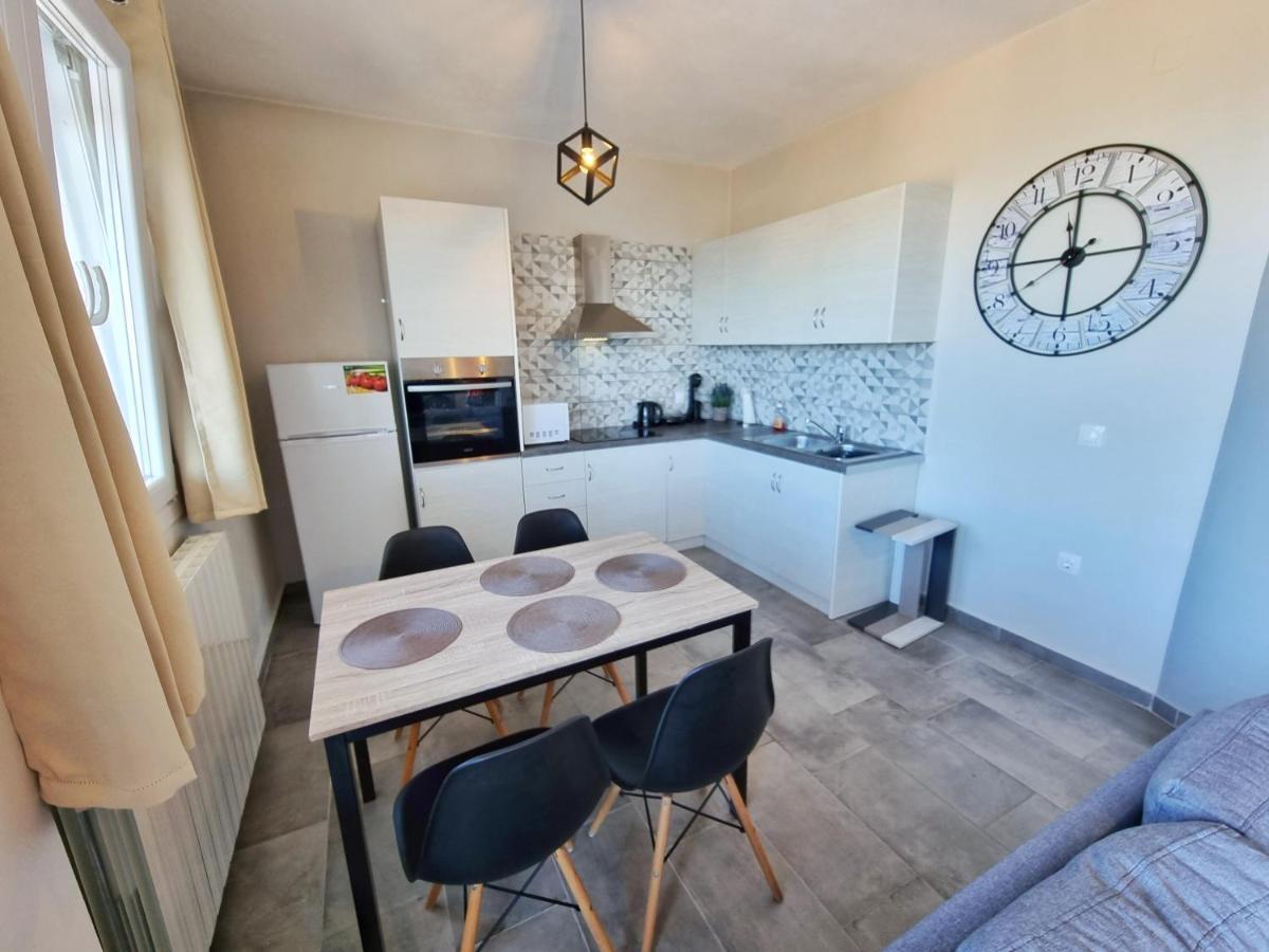 Labros Sea View Apartment Frinion Bagian luar foto