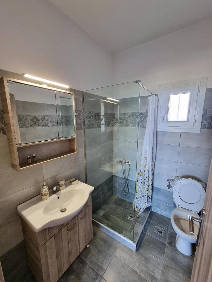 Labros Sea View Apartment Frinion Bagian luar foto